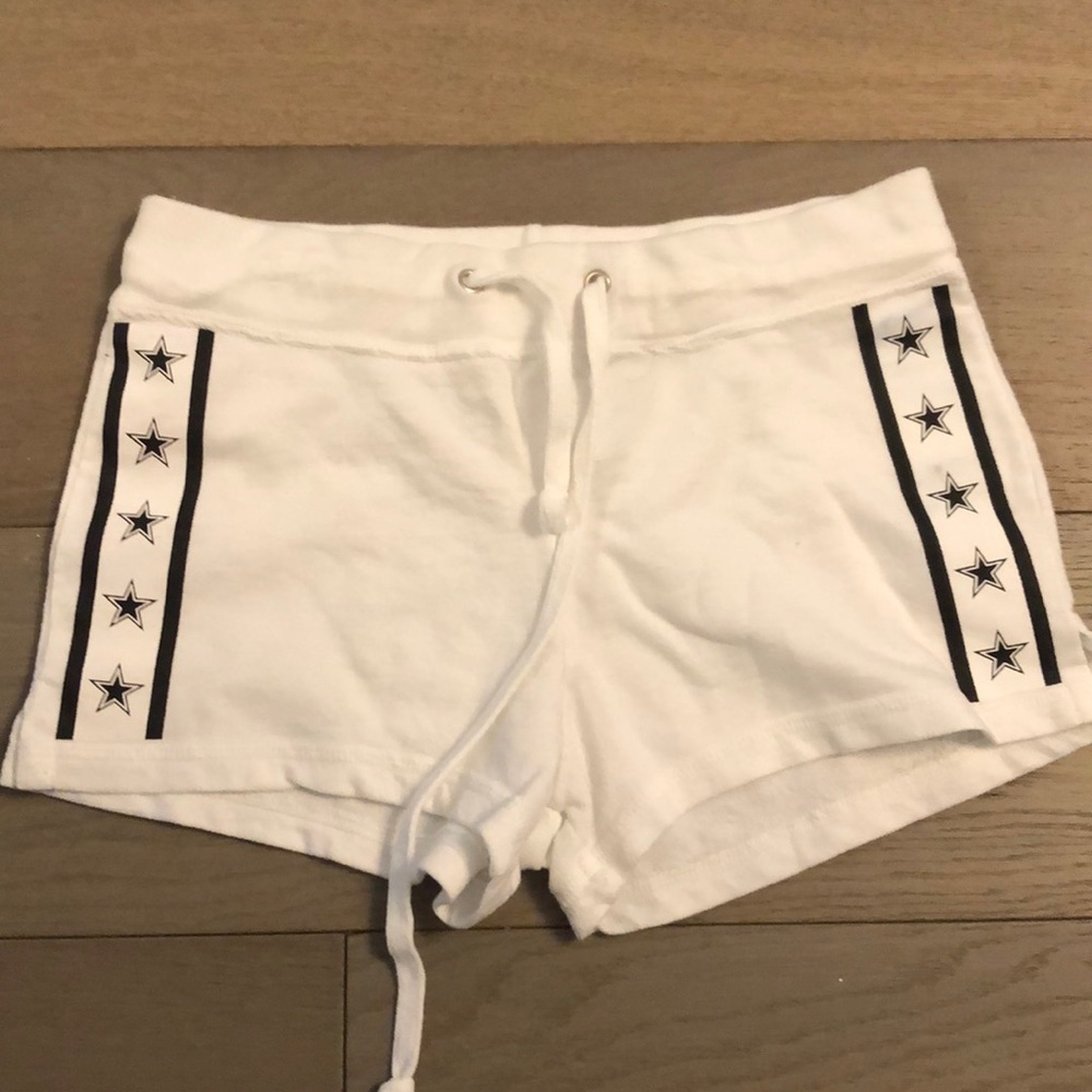 So Nikki White Shorts Size Medium 10/12
